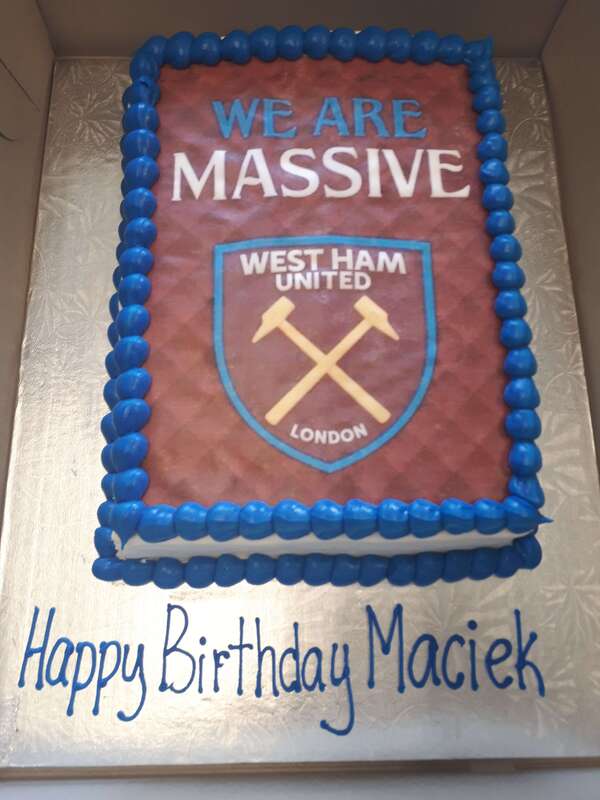 West Ham United London cake