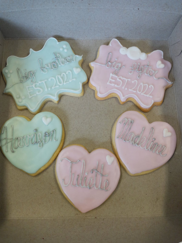 Baby announcement cookies